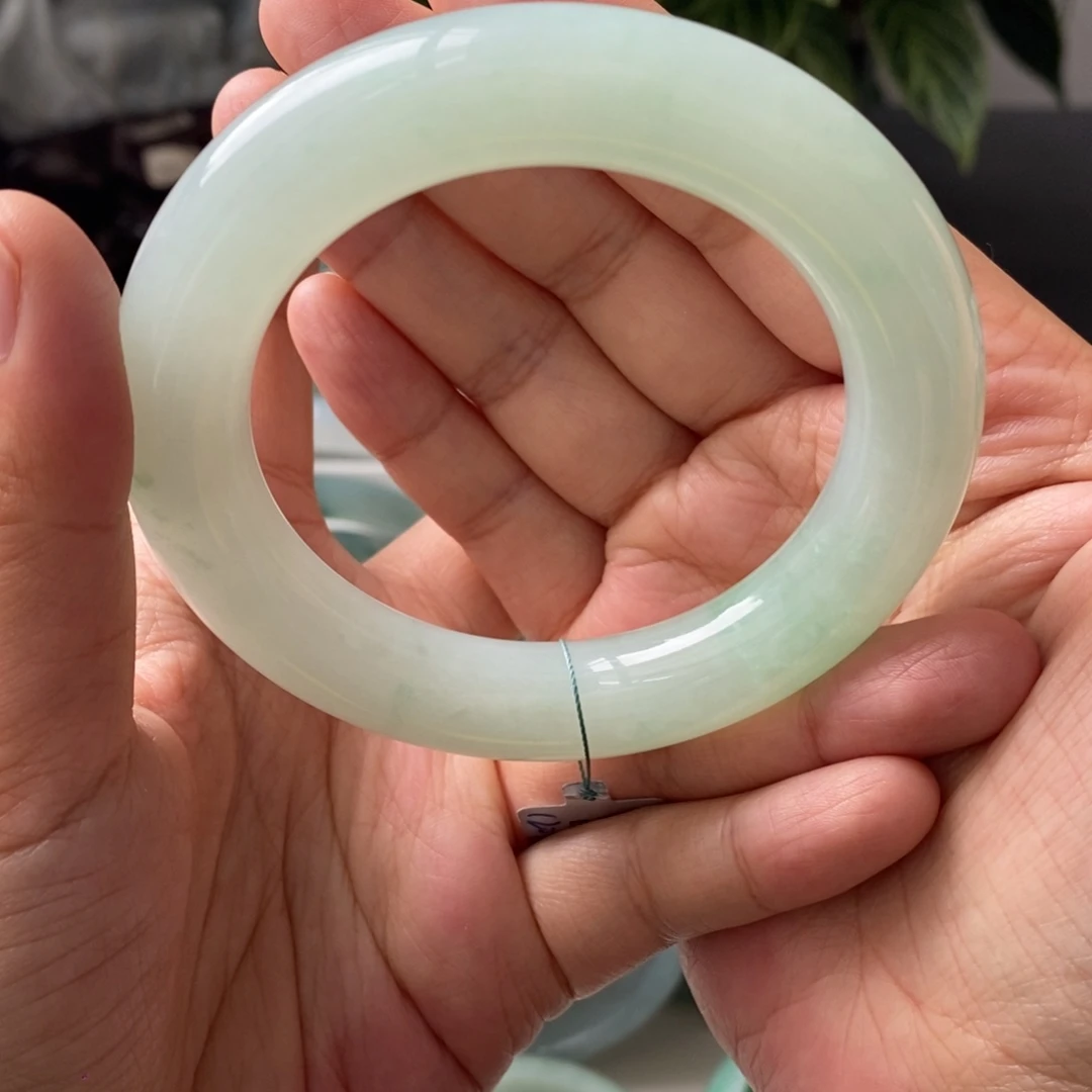 翡翠未镶嵌手镯天然
