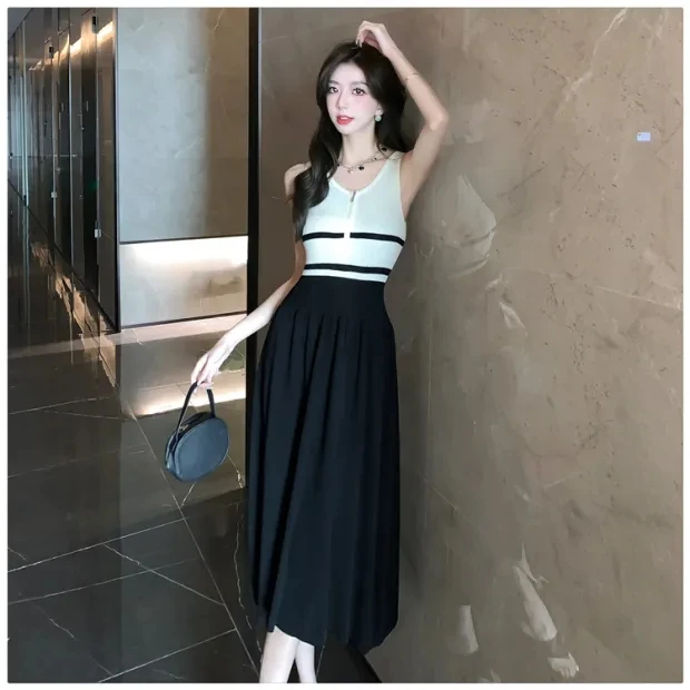 2025新款气质吊带女款夏季高端轻奢黑色小个子洋气连衣裙长裙裙子