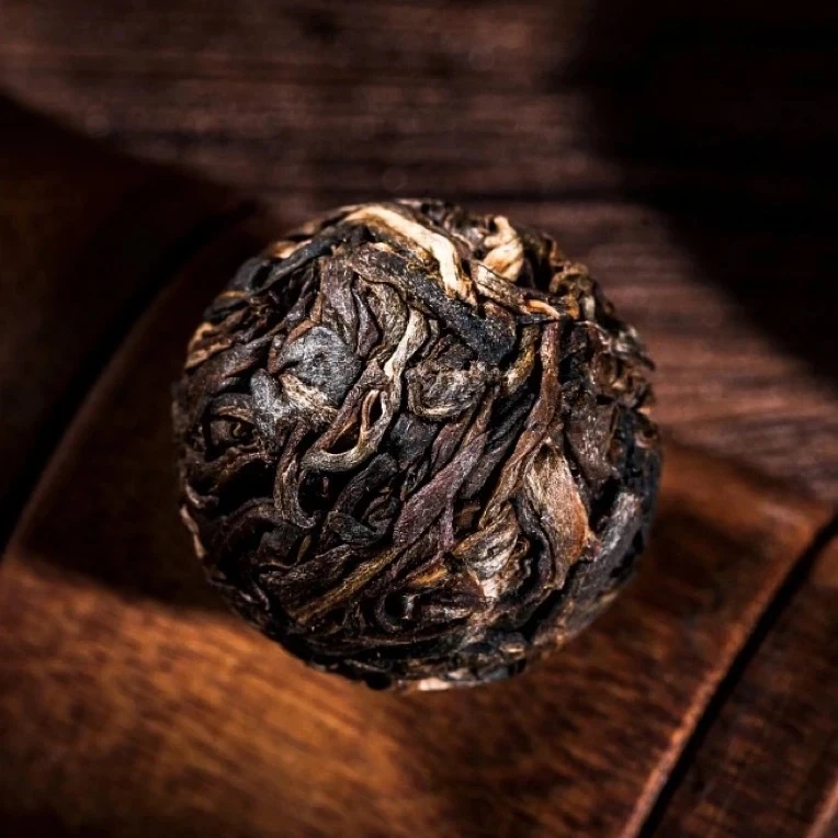 2024年冰岛糯伍古树 龙珠 普洱茶 生茶 7g(20颗)