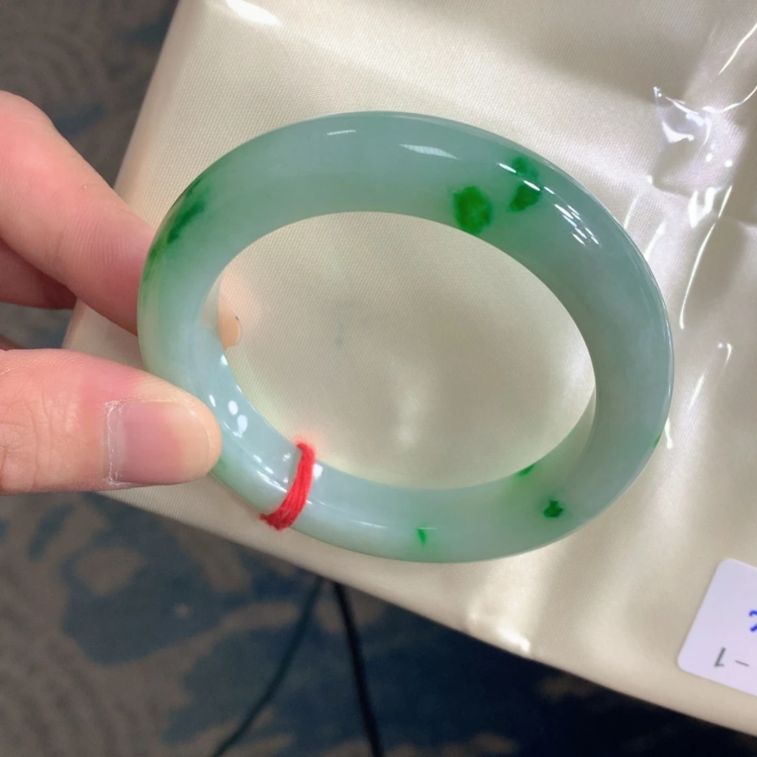 翡翠未镶嵌手镯翡翠