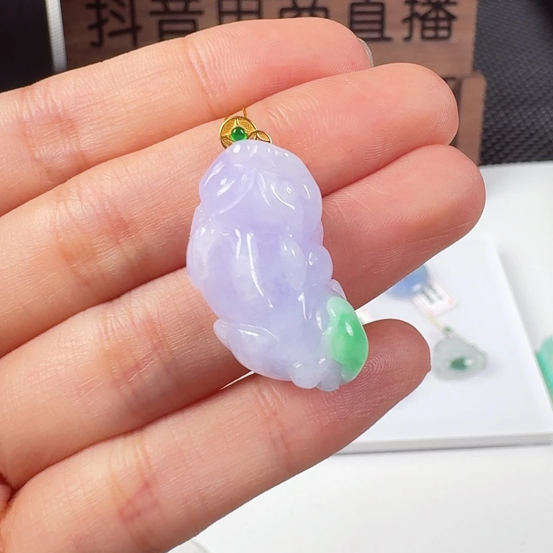 翡翠18K金镶嵌颈饰11