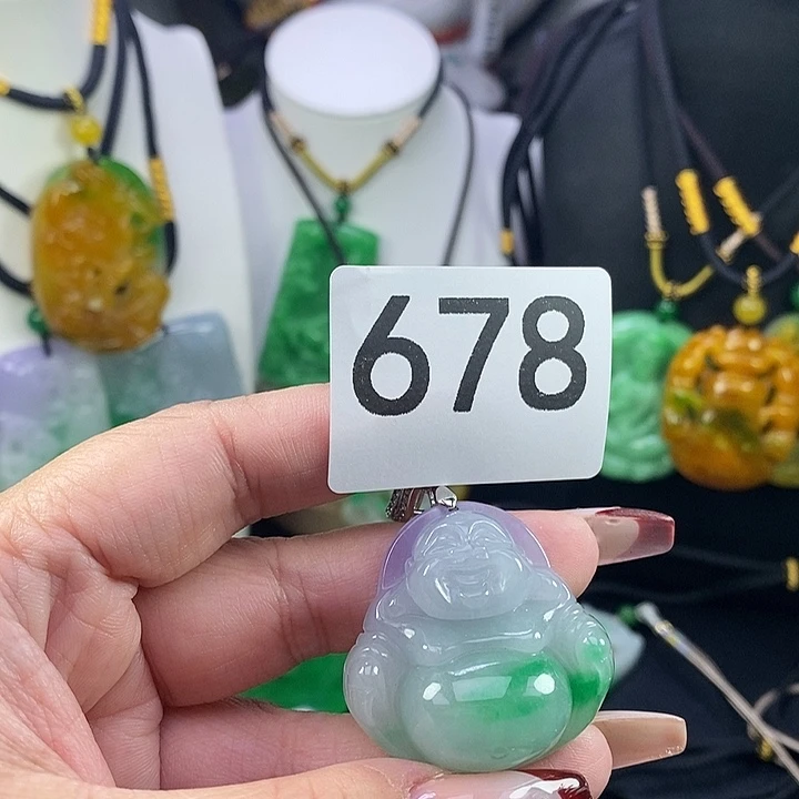 翡翠未镶嵌吊坠(赠链)