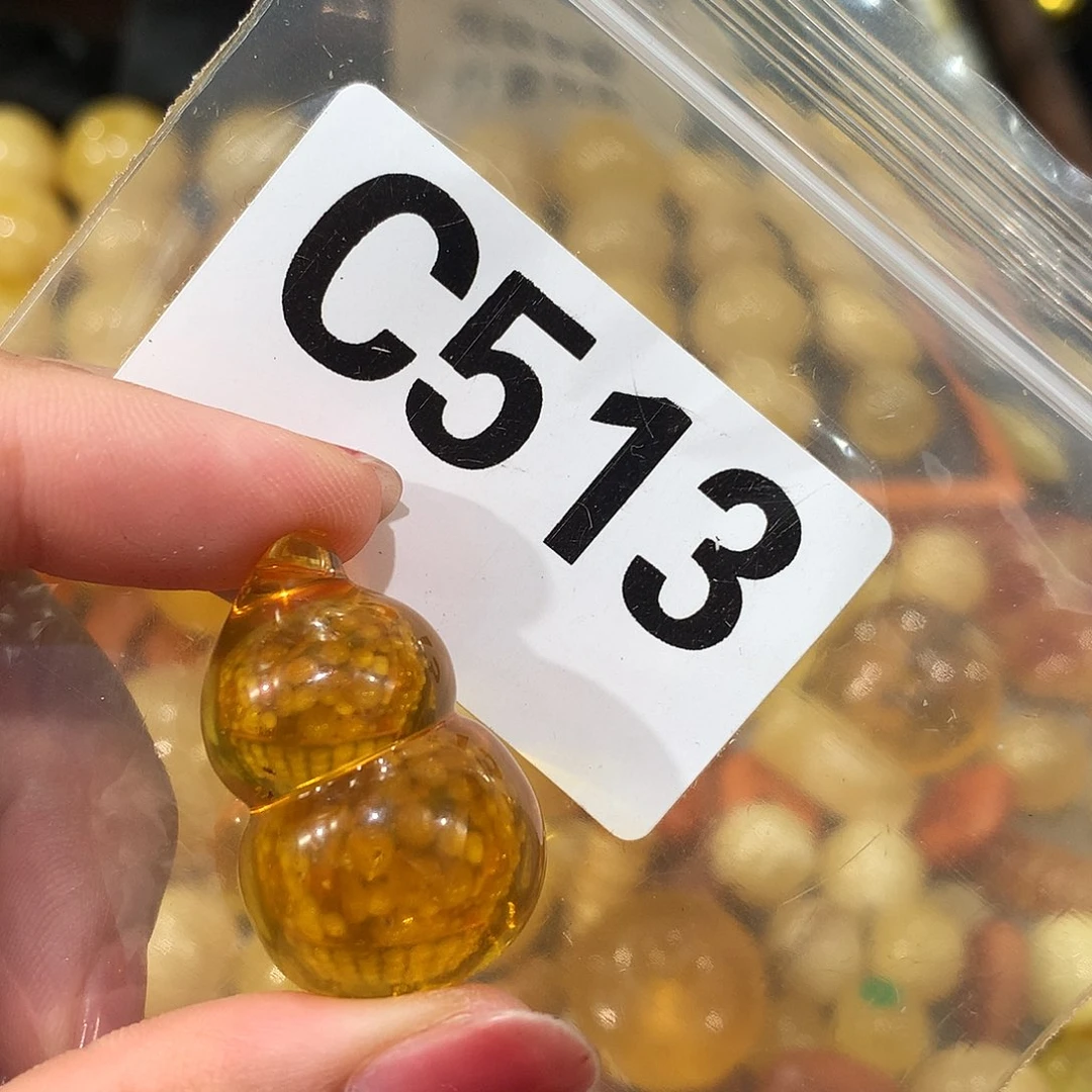 未镶嵌琥珀珠宝奇石