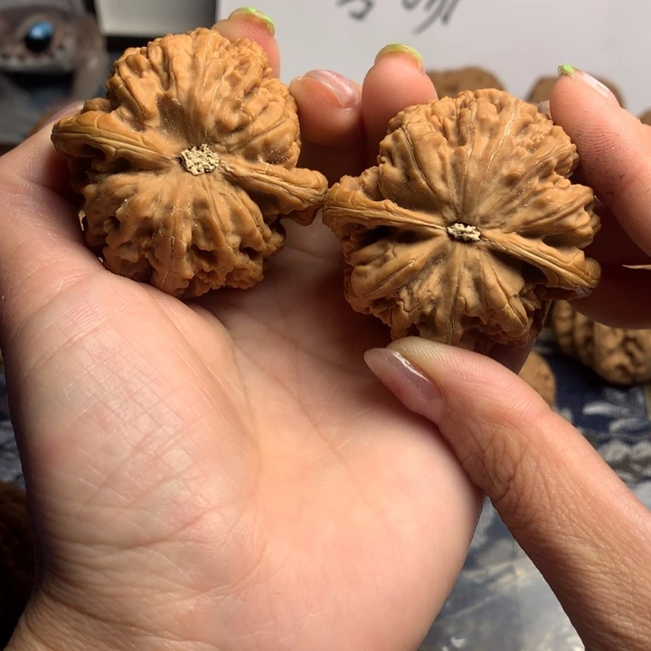 吊坠文玩核桃孙**棒粗筋色差