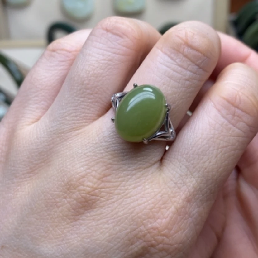 【闪购商品】和田玉戒指足铂镶嵌