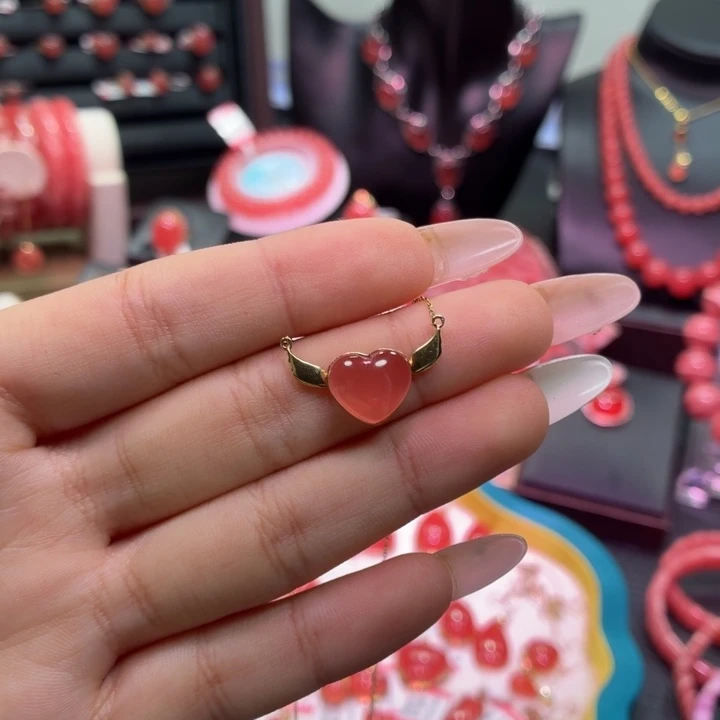 菱锰矿（红纹石）18K金镶嵌颈饰爱神丘比特锁骨链