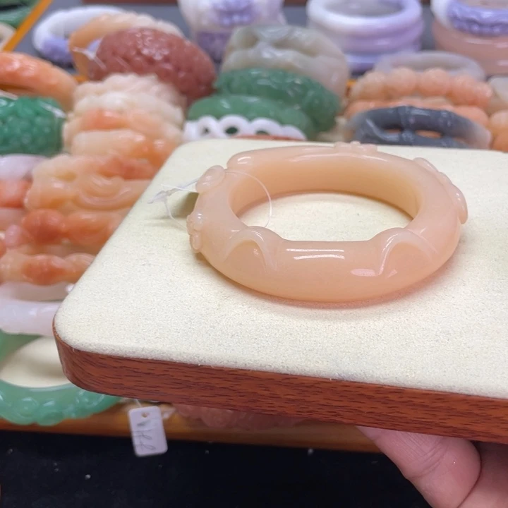 未镶嵌石英岩玉珠宝奇石哭****子