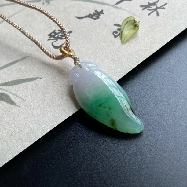 冰润绿色福瓜吊坠福气满满，天然缅甸翡翠A货时尚