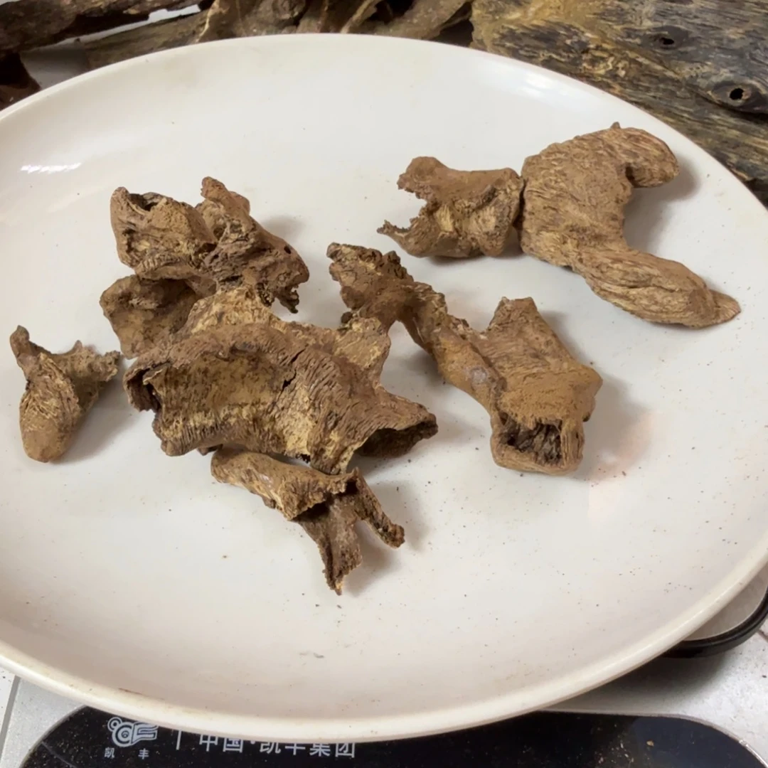 沉香沉香碎屑鸡母虫14克