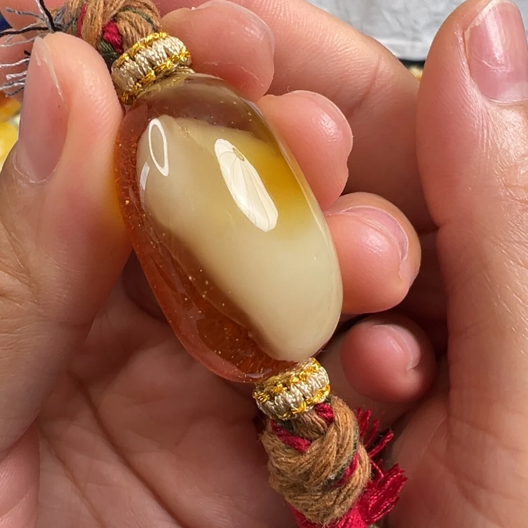 琥珀未镶嵌裸石琥珀