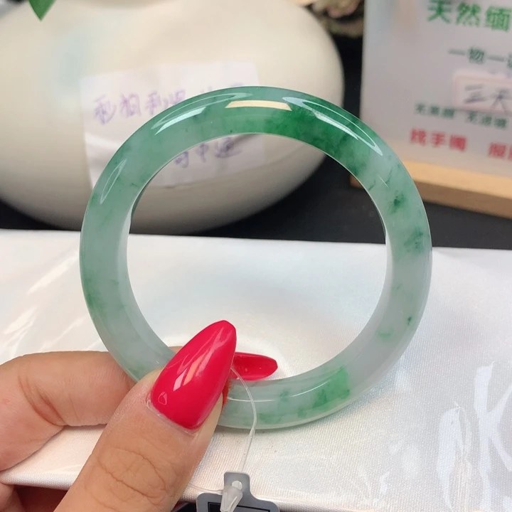 未镶嵌手镯翡翠26