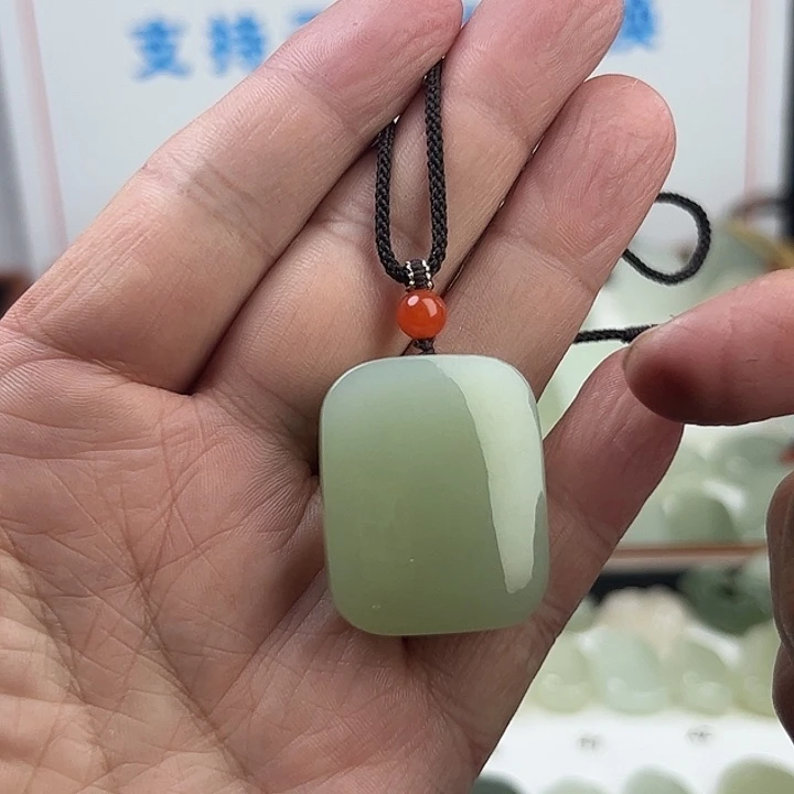 好***.颈饰未镶嵌和田玉