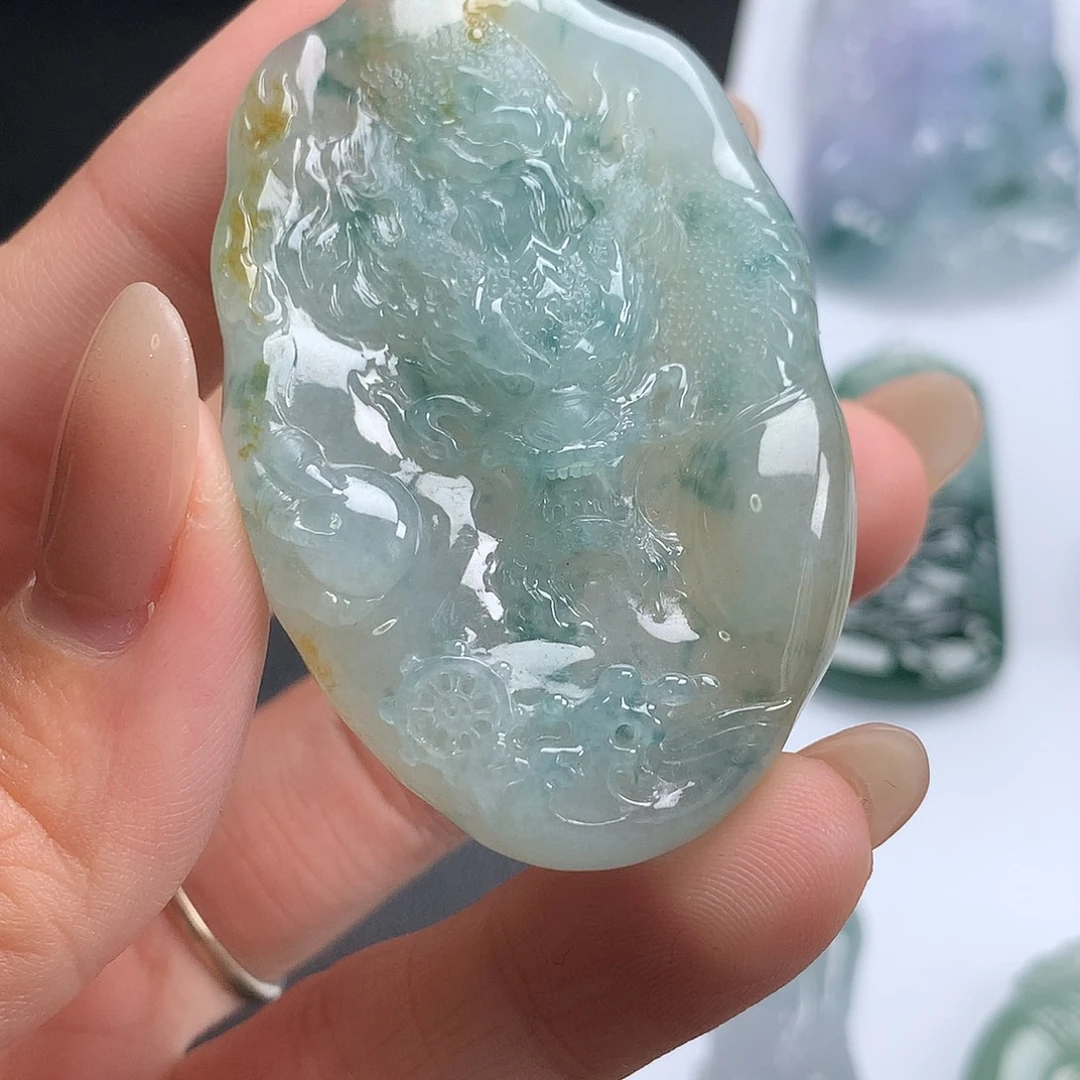 ～***～翡翠未镶嵌颈饰龙牌