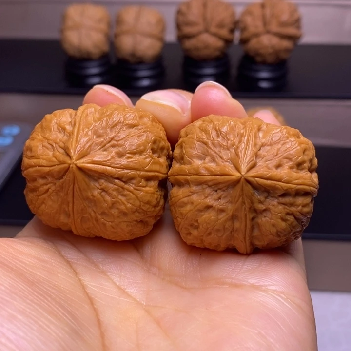 文玩核桃把件玺宝四楞15