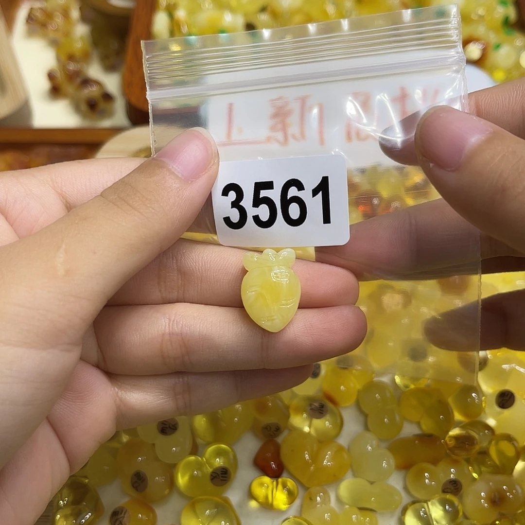 琥珀未镶嵌珠宝奇石