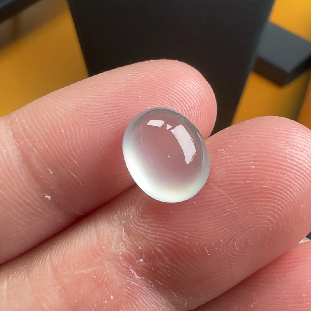 翡翠颈饰未镶嵌蛋面10.4