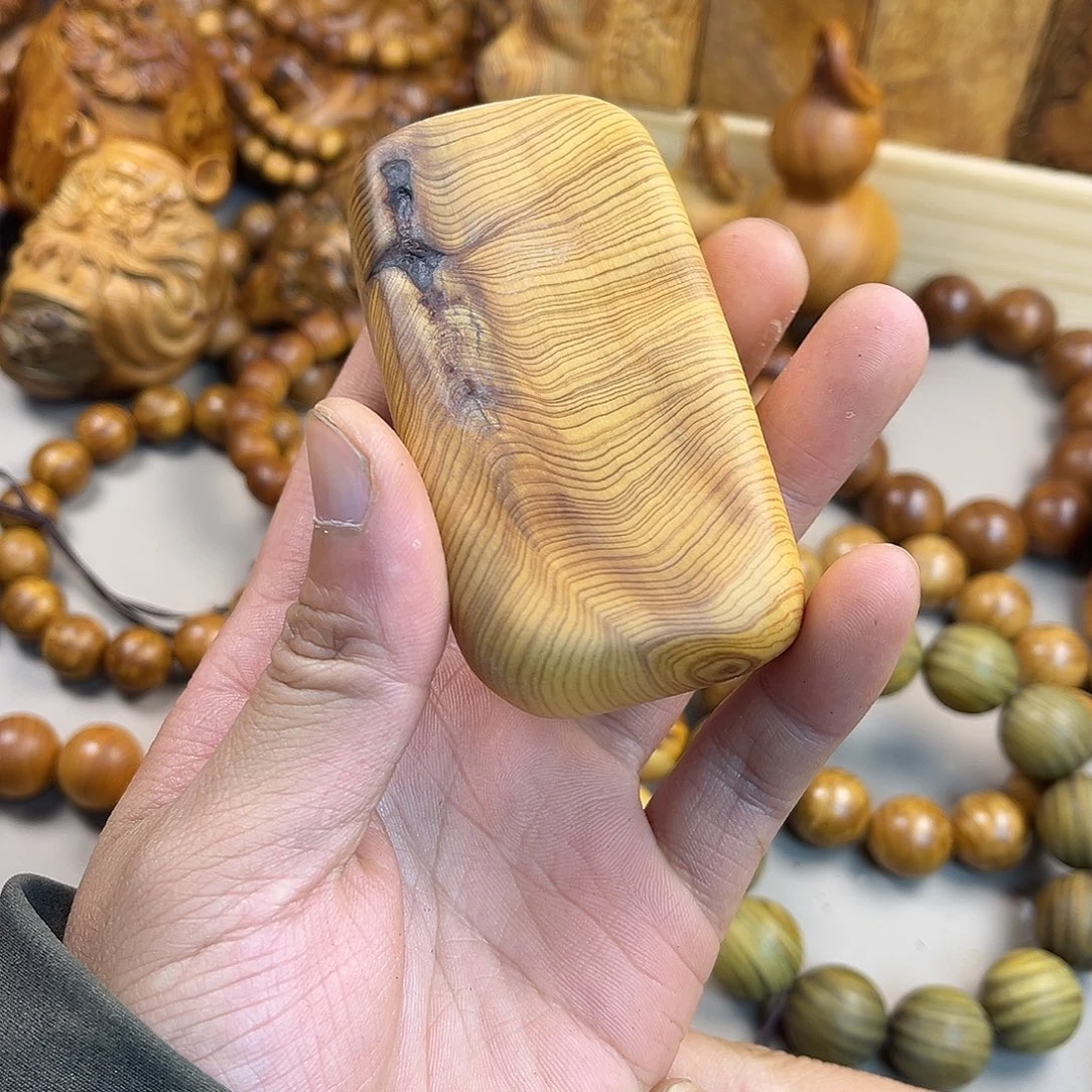 柏木（崖柏）把件太行鸡油黄