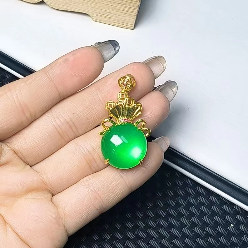 （聚宝严选）Q010绿圆皇冠吊坠精致气质妈妈款时尚精美