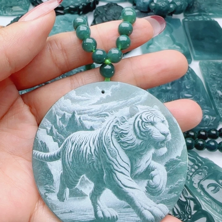 翡翠未镶嵌颈饰多样性发货天然A货翡翠