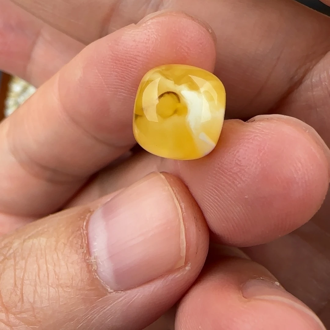 琥珀未镶嵌珠宝奇石10.5咪