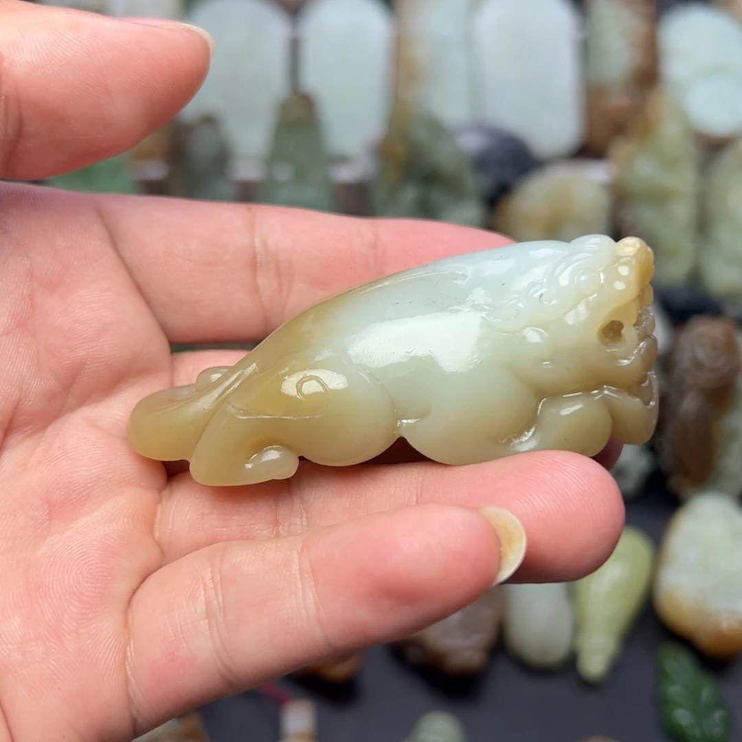 和田玉未镶嵌挂件