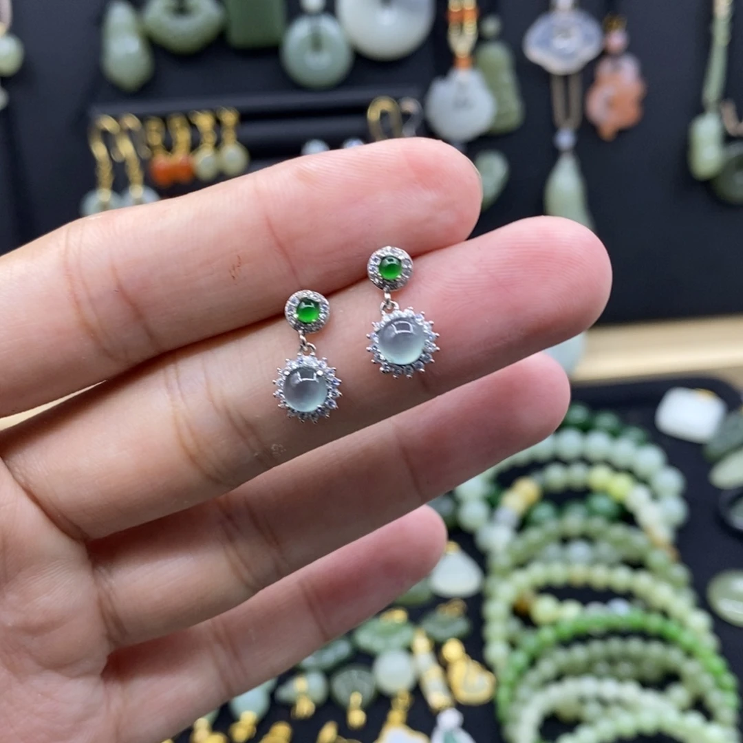 哦***咦翡翠银S925镶嵌颈饰耳钉