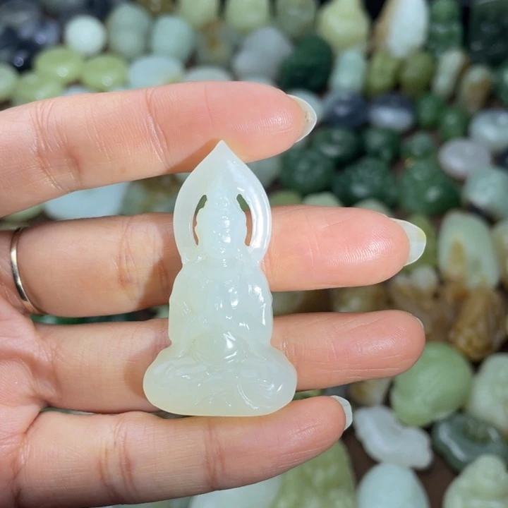 和田玉未镶嵌颈饰