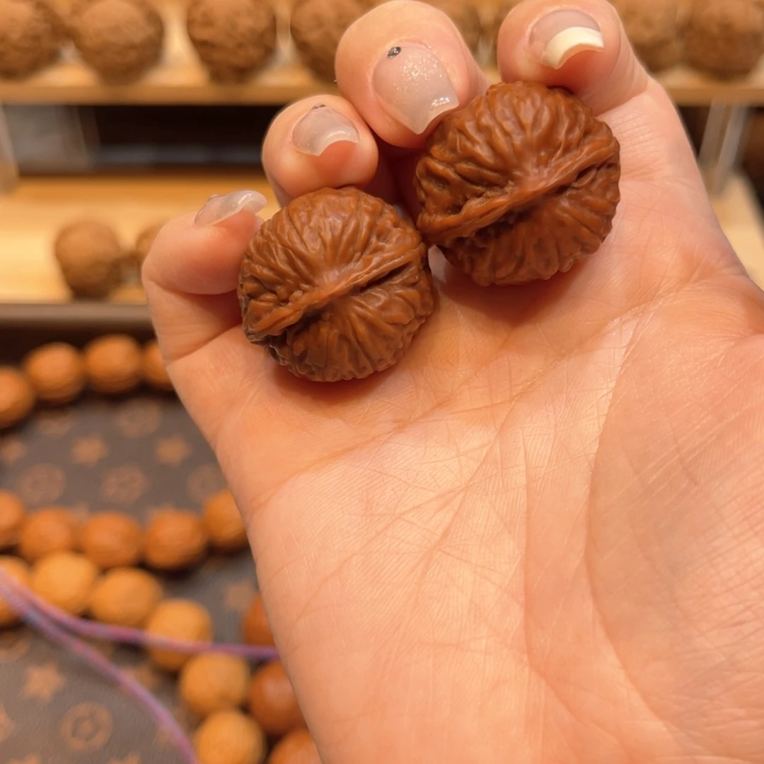 文玩核桃把件小红豆手捻