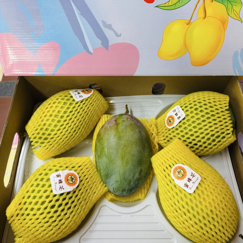 攀枝花凯特芒果,每箱5-6个净果约4斤,四川