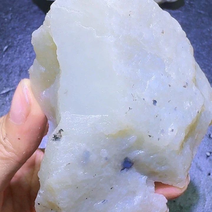 和田玉未镶嵌珠宝半成品