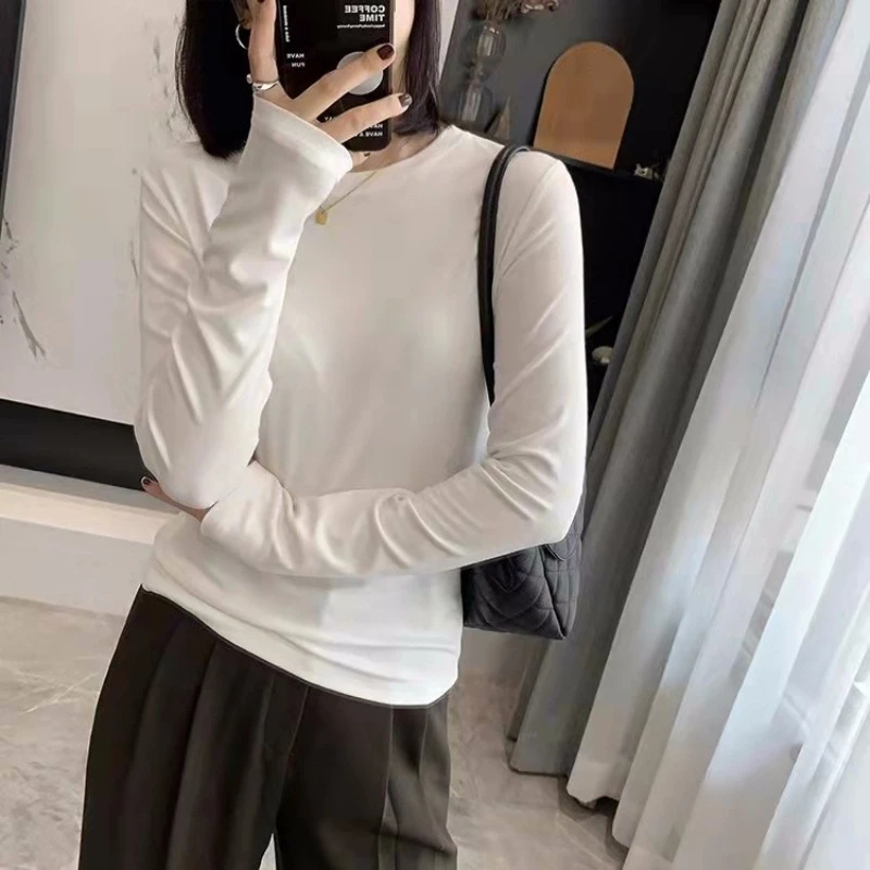 纯色圆领长袖t恤女2025年早秋新款内搭显瘦新中式极简风基础款ins