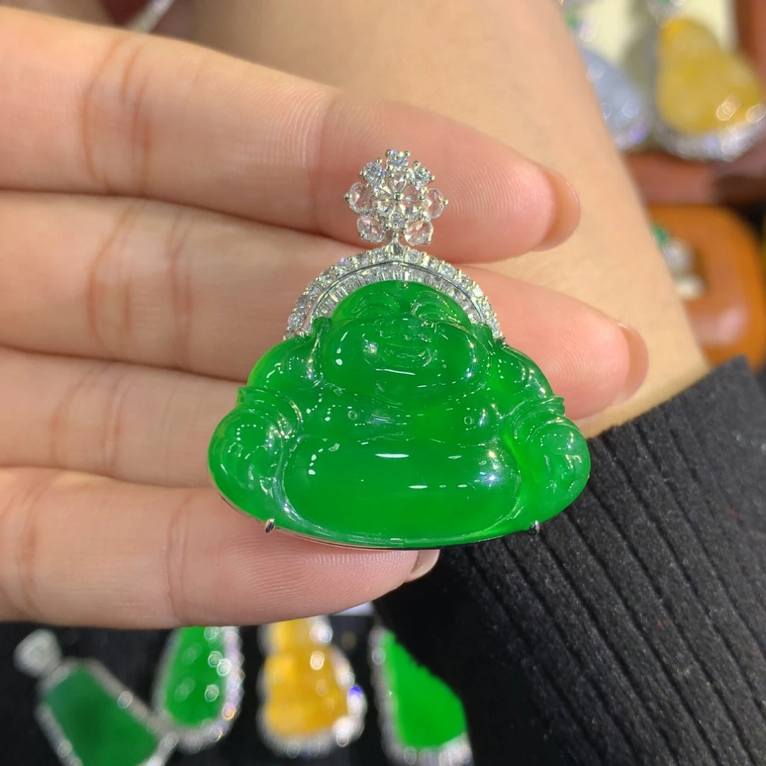 翡翠18K金镶嵌颈饰