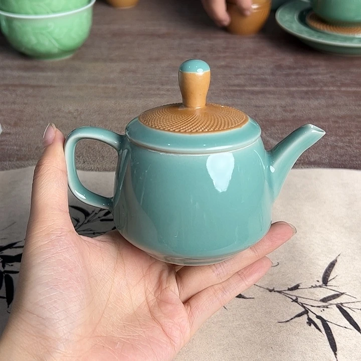 云间青瓷龙泉青瓷