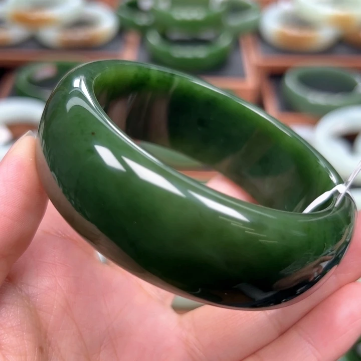 未镶嵌手镯和田玉（碧玉）6364