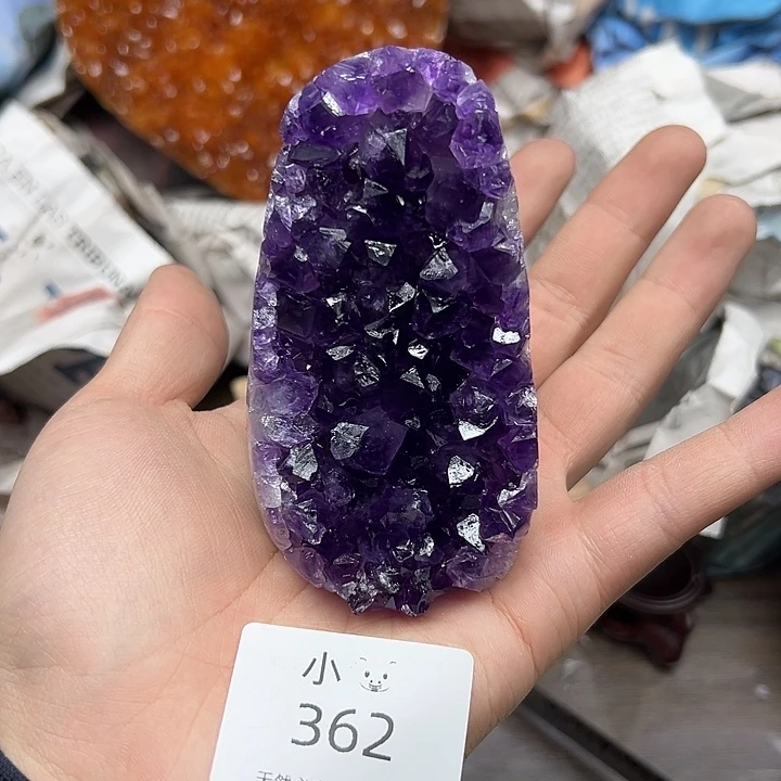 未镶嵌水晶大型摆件（非配饰）