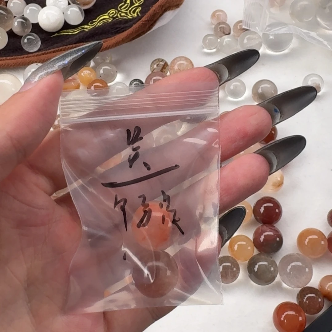 吴***谊颈饰未镶嵌水晶雕刻