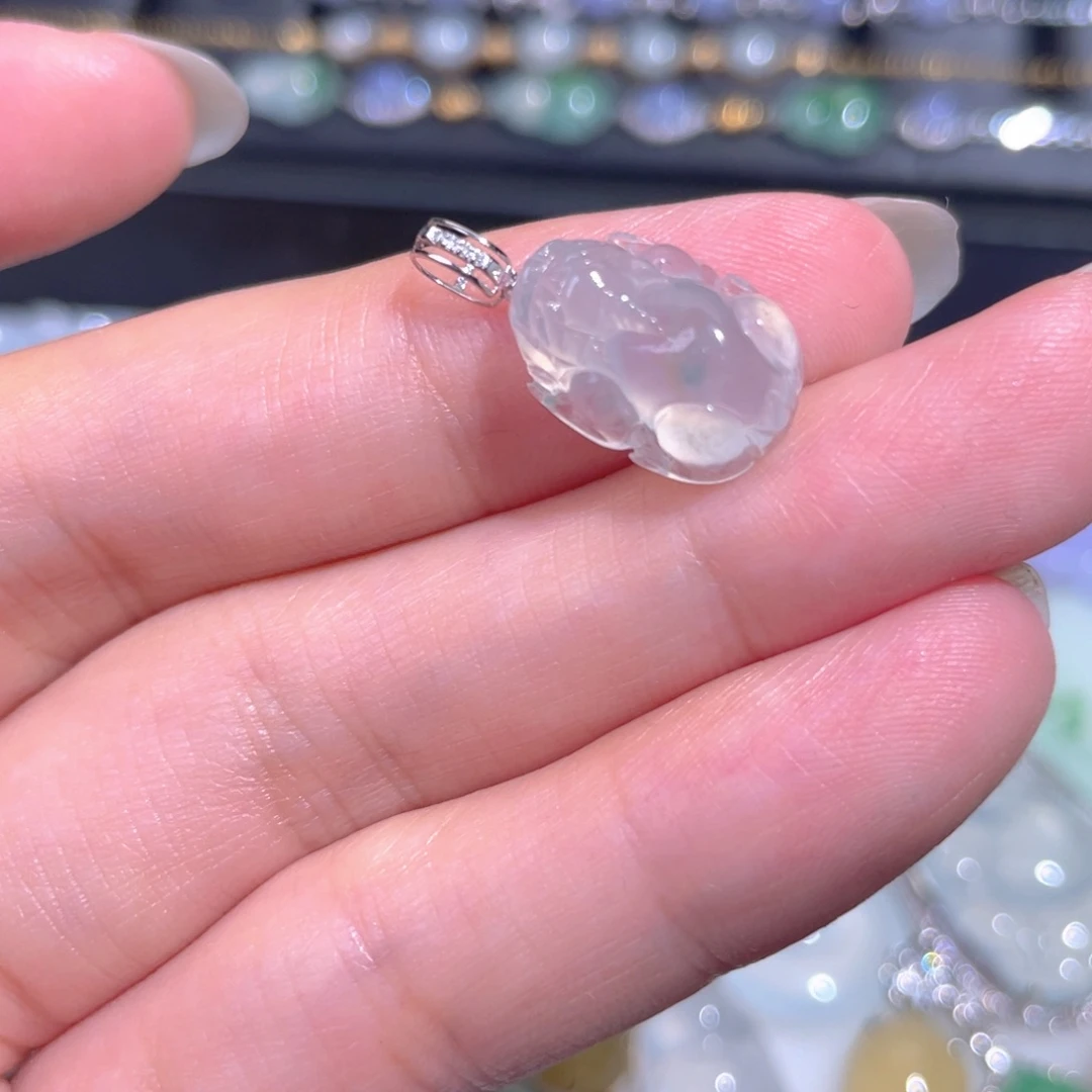 颈饰18K金镶嵌翡翠翡翠