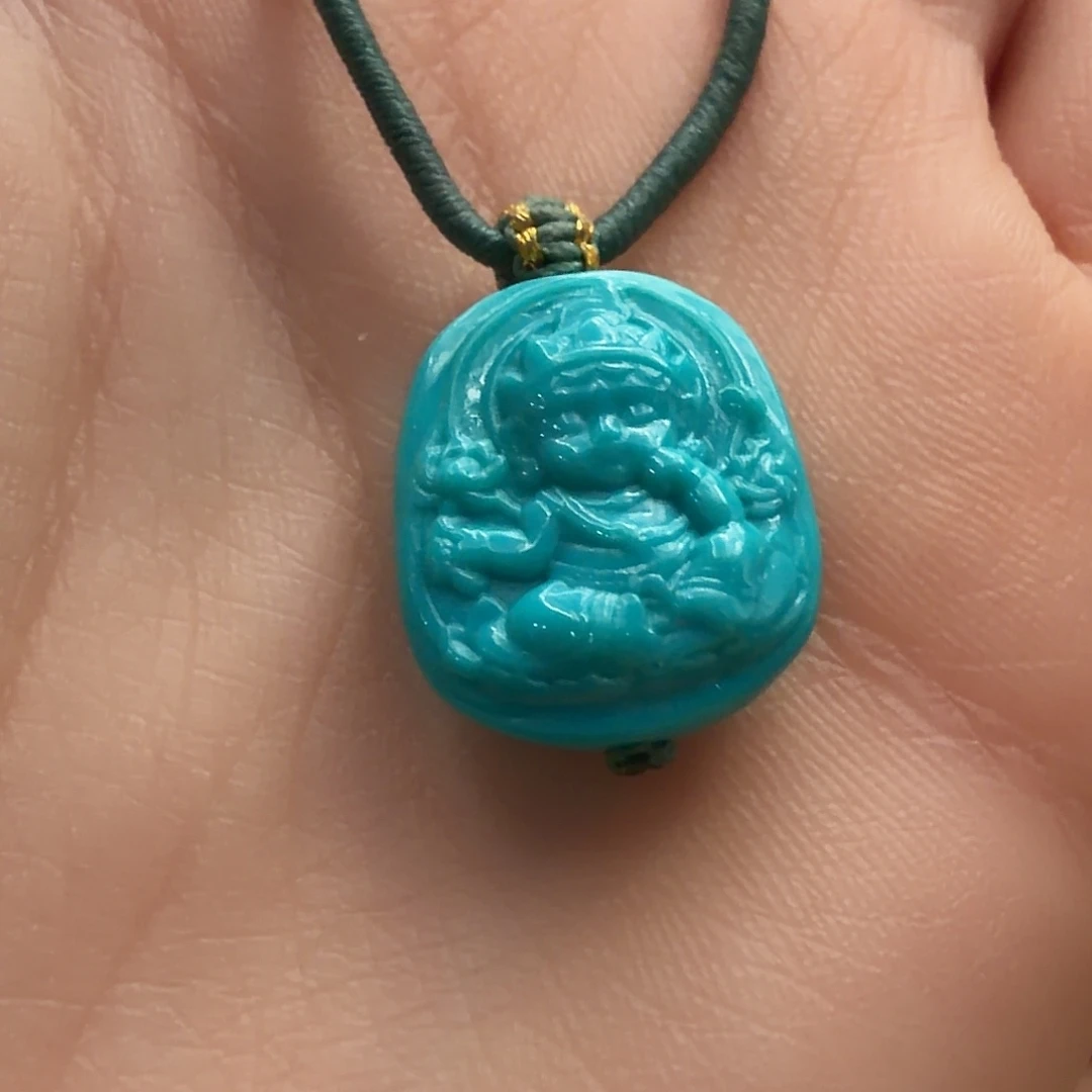 绿松石未镶嵌颈饰