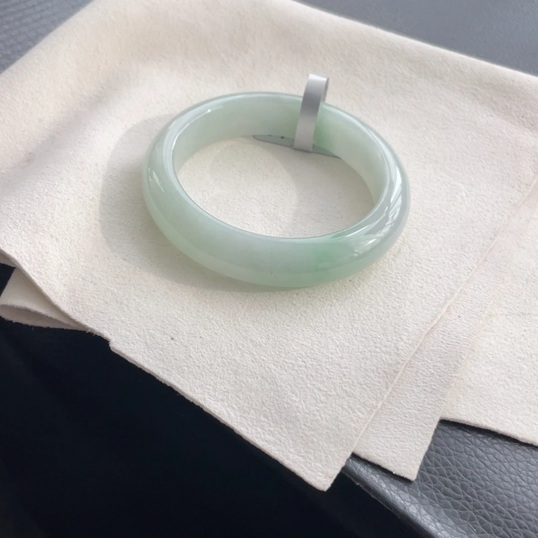 翡翠未镶嵌手镯纹53.5正圈