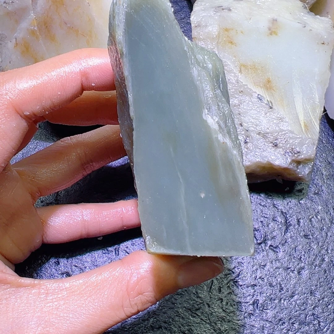 和田玉未镶嵌珠宝半成品