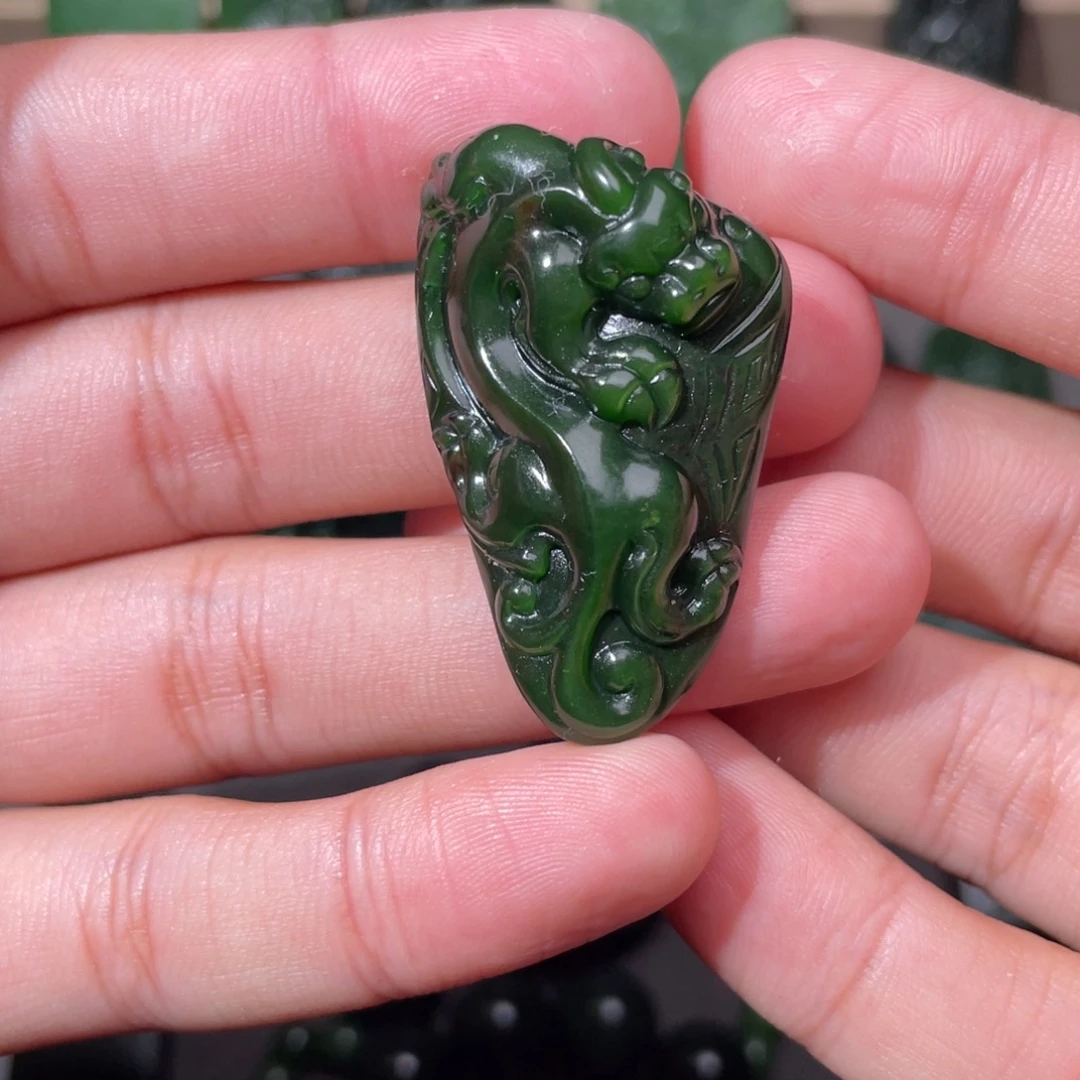 和田玉（碧玉）未镶嵌颈饰