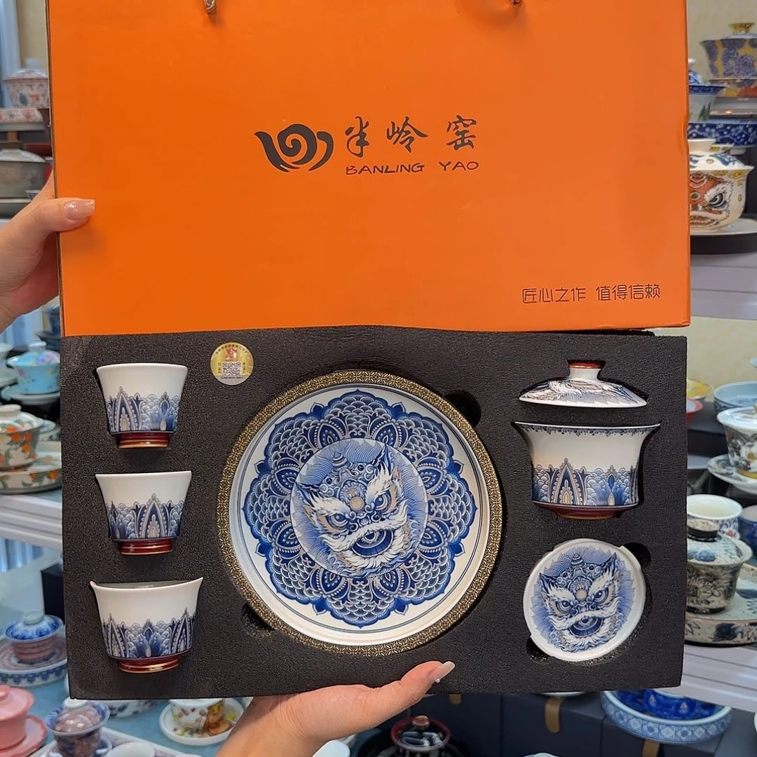 我们都在努力着改变自己和