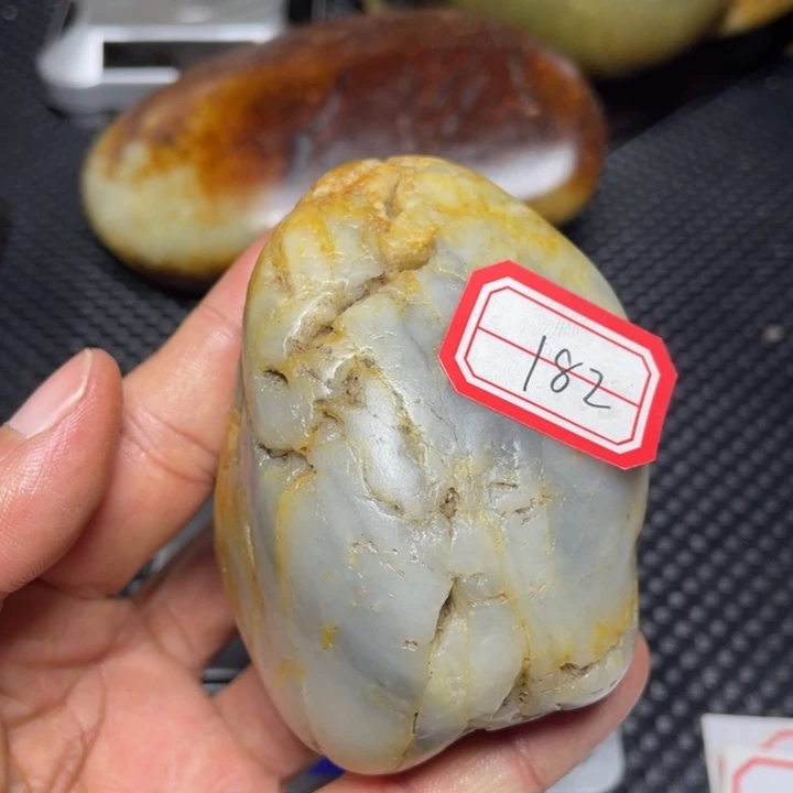 颈饰未镶嵌和田玉182