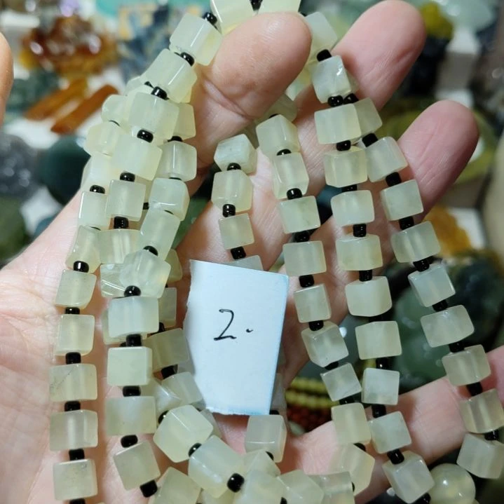 岫玉未镶嵌108粒珠子