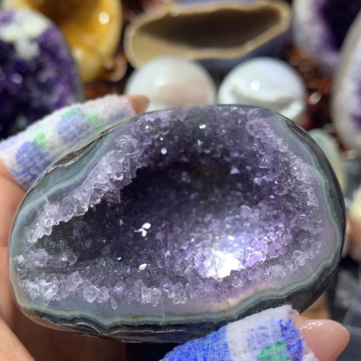 未镶嵌水晶大型摆件（非配饰）