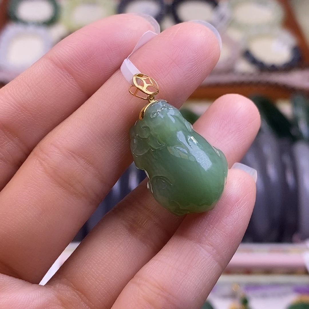 颈饰未镶嵌和田玉老坑料碧玉猫眼金镶貔貅