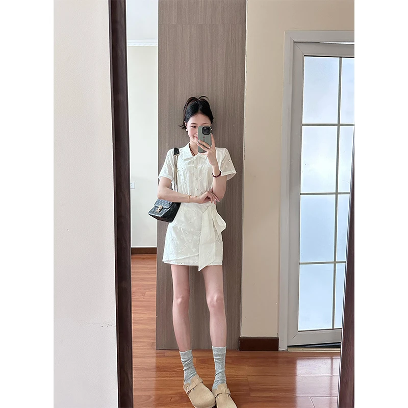 2025新款女士夏季韩系别致钩花镂空翻领衬衫连衣裙收腰显瘦短裙