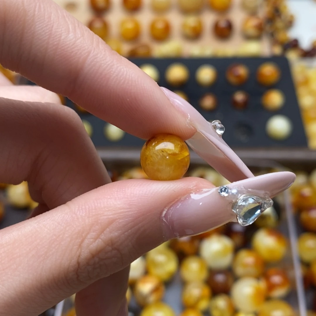 咪***琥珀未镶嵌珠宝奇石蜜蜡