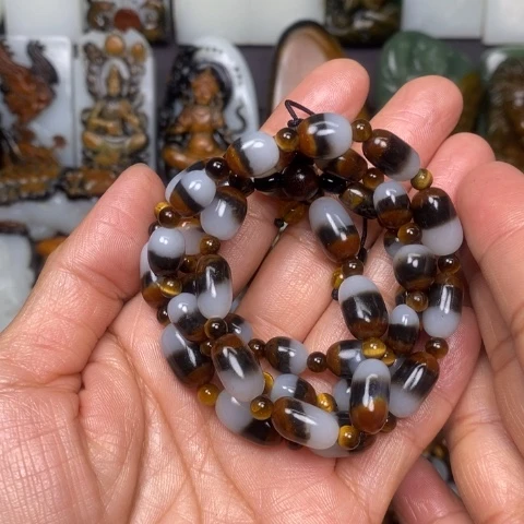 飞***翔和田玉未镶嵌颈饰