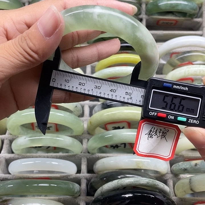 未镶嵌蛇纹石玉手镯332